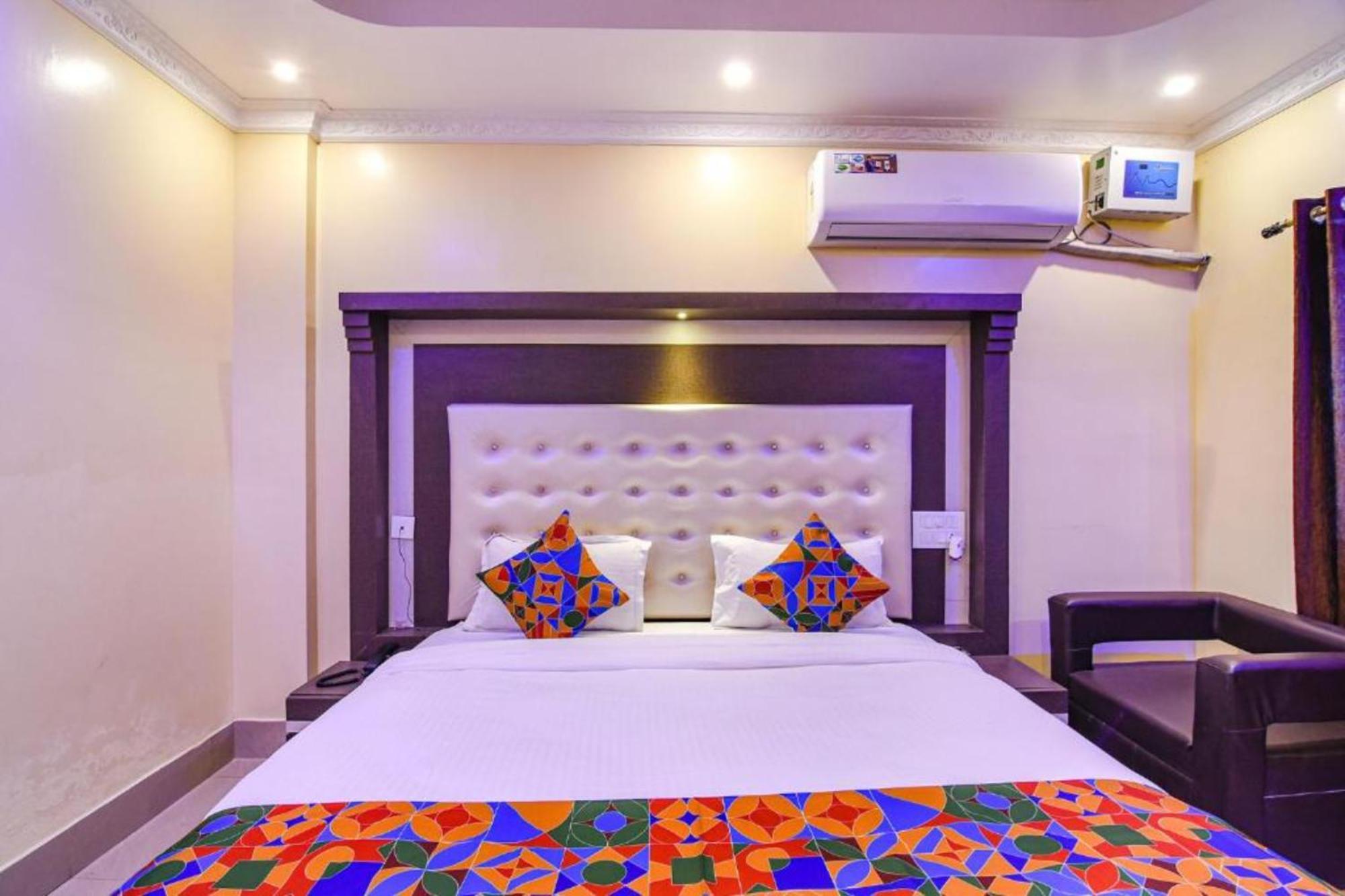 Goroomgo Bollywood Sea View Room Puri Exterior photo